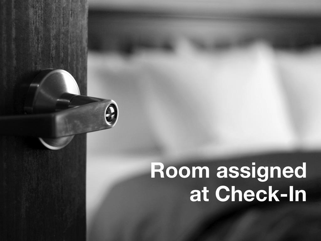 Hotel Arathena San Pantaleo Ngoại thất bức ảnh
