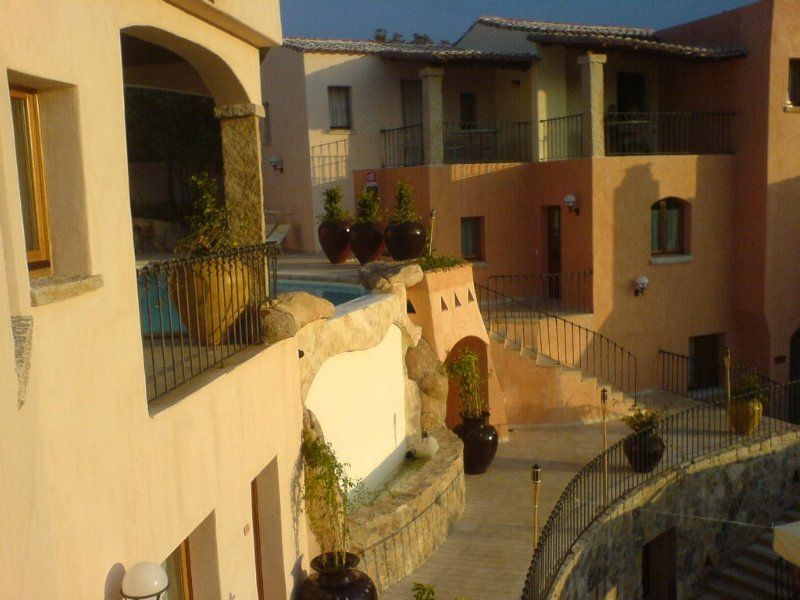 Hotel Arathena San Pantaleo Ngoại thất bức ảnh